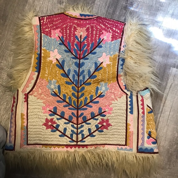 Spell penny lane vest fits  size S like new - Picture 8 of 9